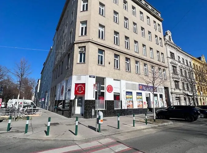 Apartment Turquoise Inspired Deluxe Centrally Located Vienna