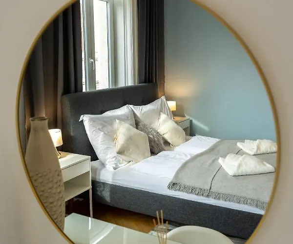 Turquoise Inspired Deluxe Centrally Located Apartment Vienna