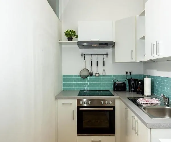 Turquoise Inspired Deluxe Centrally Located Apartment